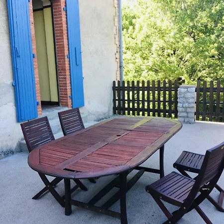 Ancienne Ecole De Moncere 別荘 *