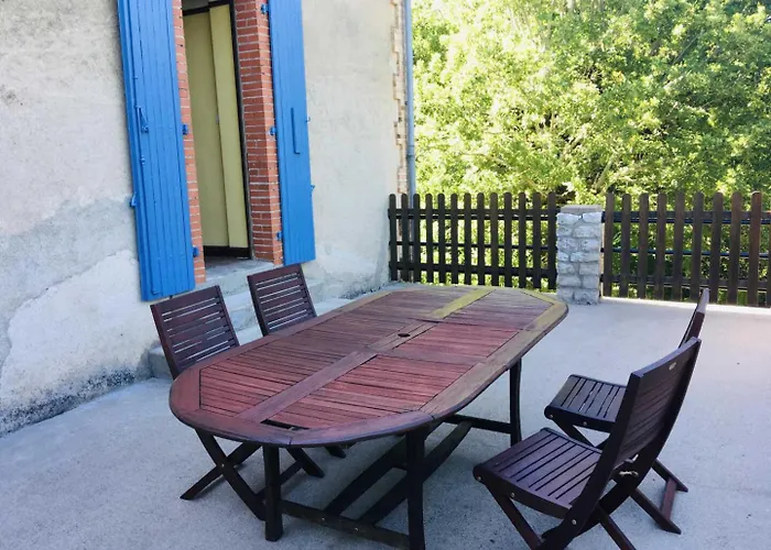 Ancienne Ecole De Moncere Feriehus *