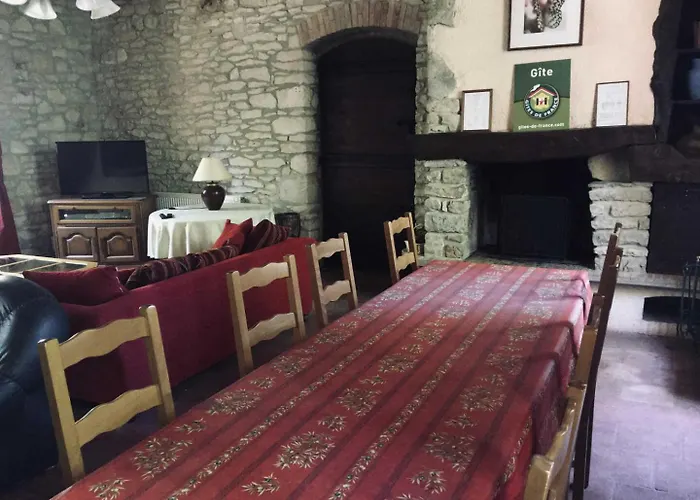 Ancienne Ecole De Moncere Penne