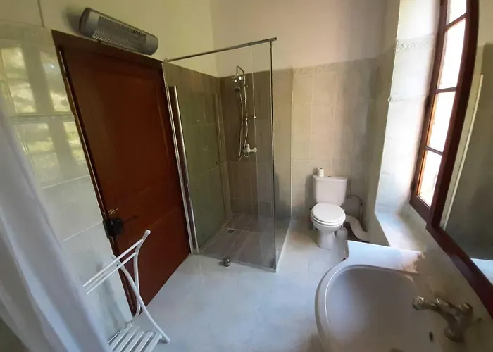 Ancienne Ecole De Moncere *