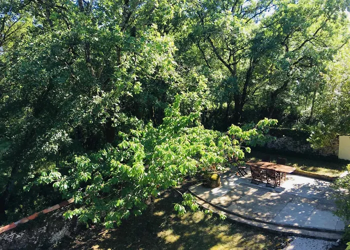 Ancienne Ecole De Moncere *